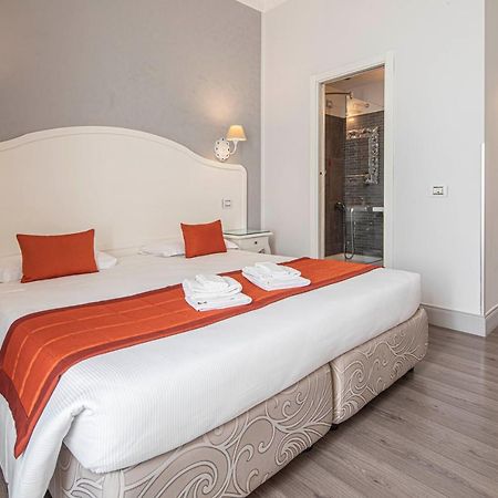 Residenza Castrense Bed & Breakfast Rome Bagian luar foto